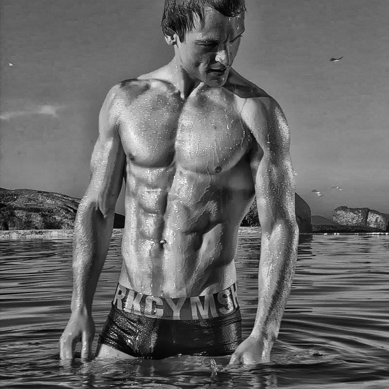 Jan-Roux Kotze the best bodybuilding workout app for Christian Bodybuilders